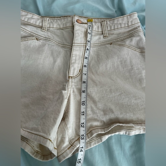 Universal Thread Shorts Womens Size 10/30R Cream Vintage Midi High Rise Stretch. - Picture 4 of 14